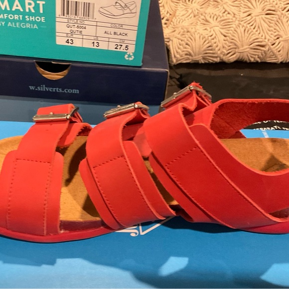 BRAND NEW John Fluevog Elsie sandals, size 10 women’s. - Picture 5 of 9